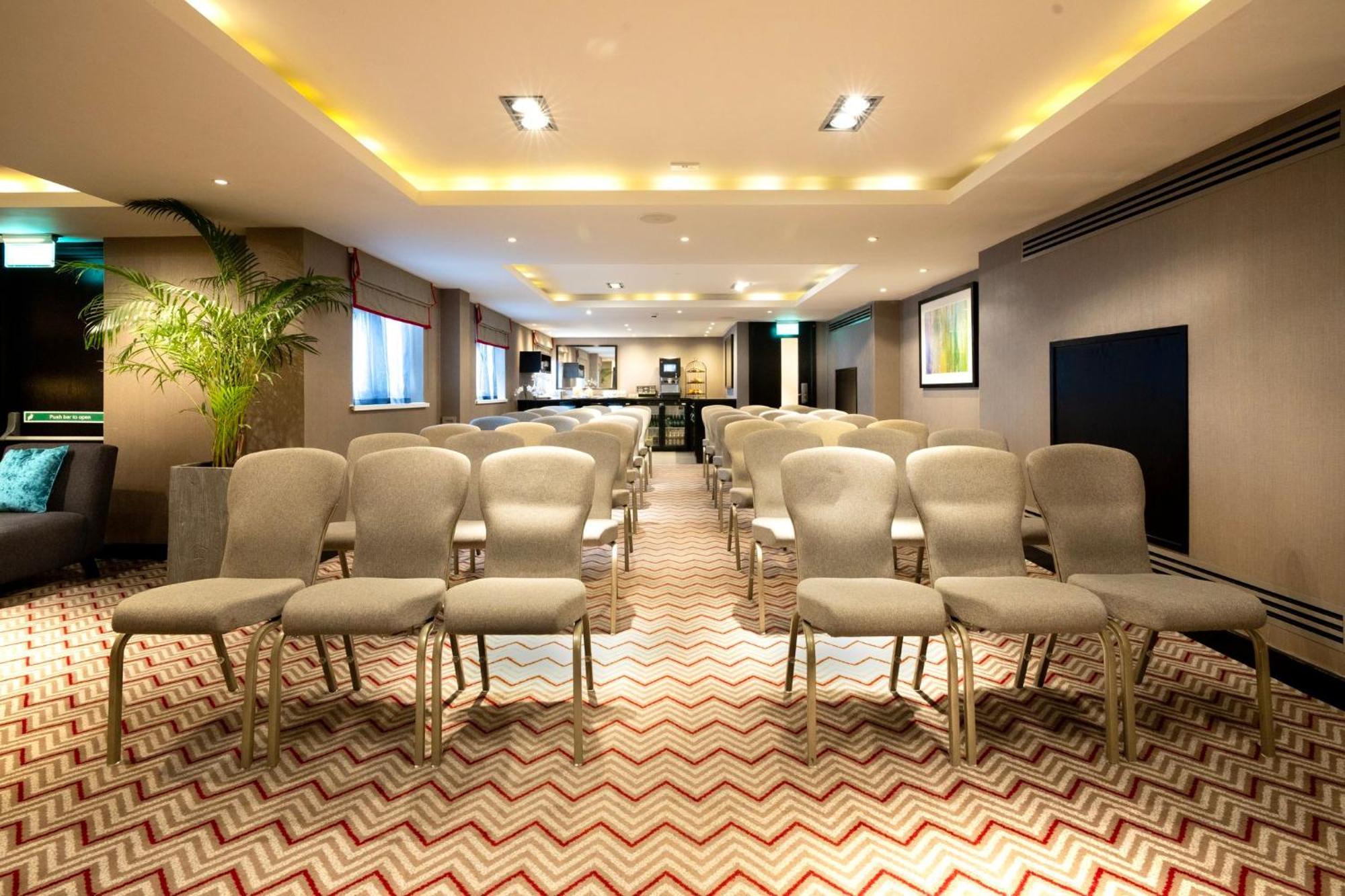 Crowne Plaza Gerrards Cross By Ihg Ξενοδοχείο Μπίκονσφιλντ Εξωτερικό φωτογραφία
