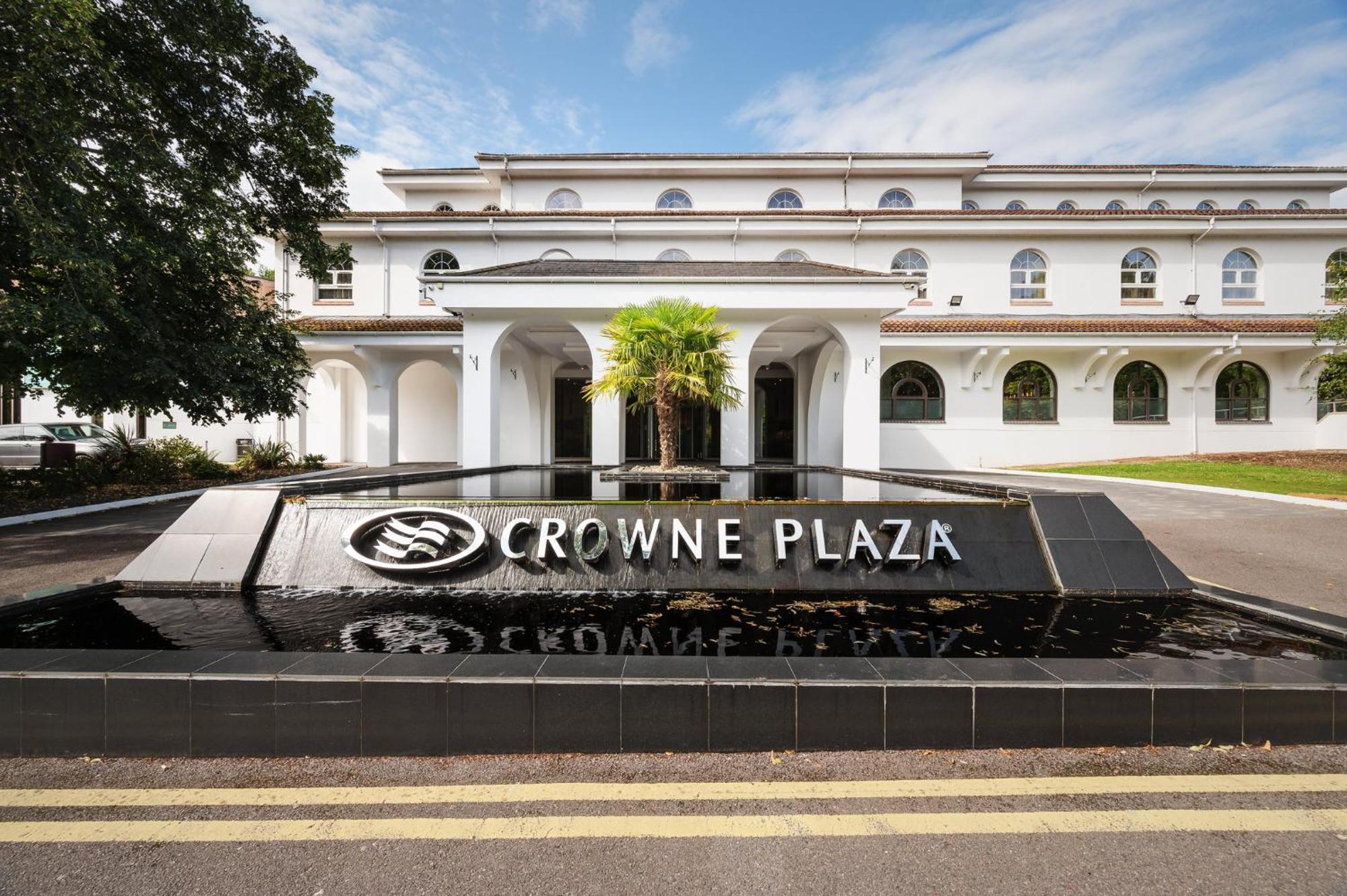 Crowne Plaza Gerrards Cross By Ihg Ξενοδοχείο Μπίκονσφιλντ Εξωτερικό φωτογραφία