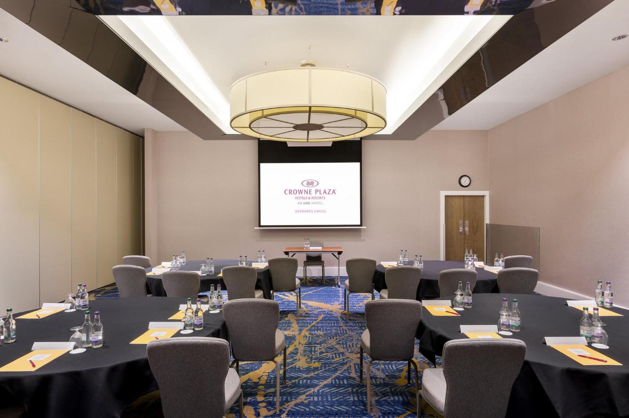 Crowne Plaza Gerrards Cross By Ihg Ξενοδοχείο Μπίκονσφιλντ Εξωτερικό φωτογραφία