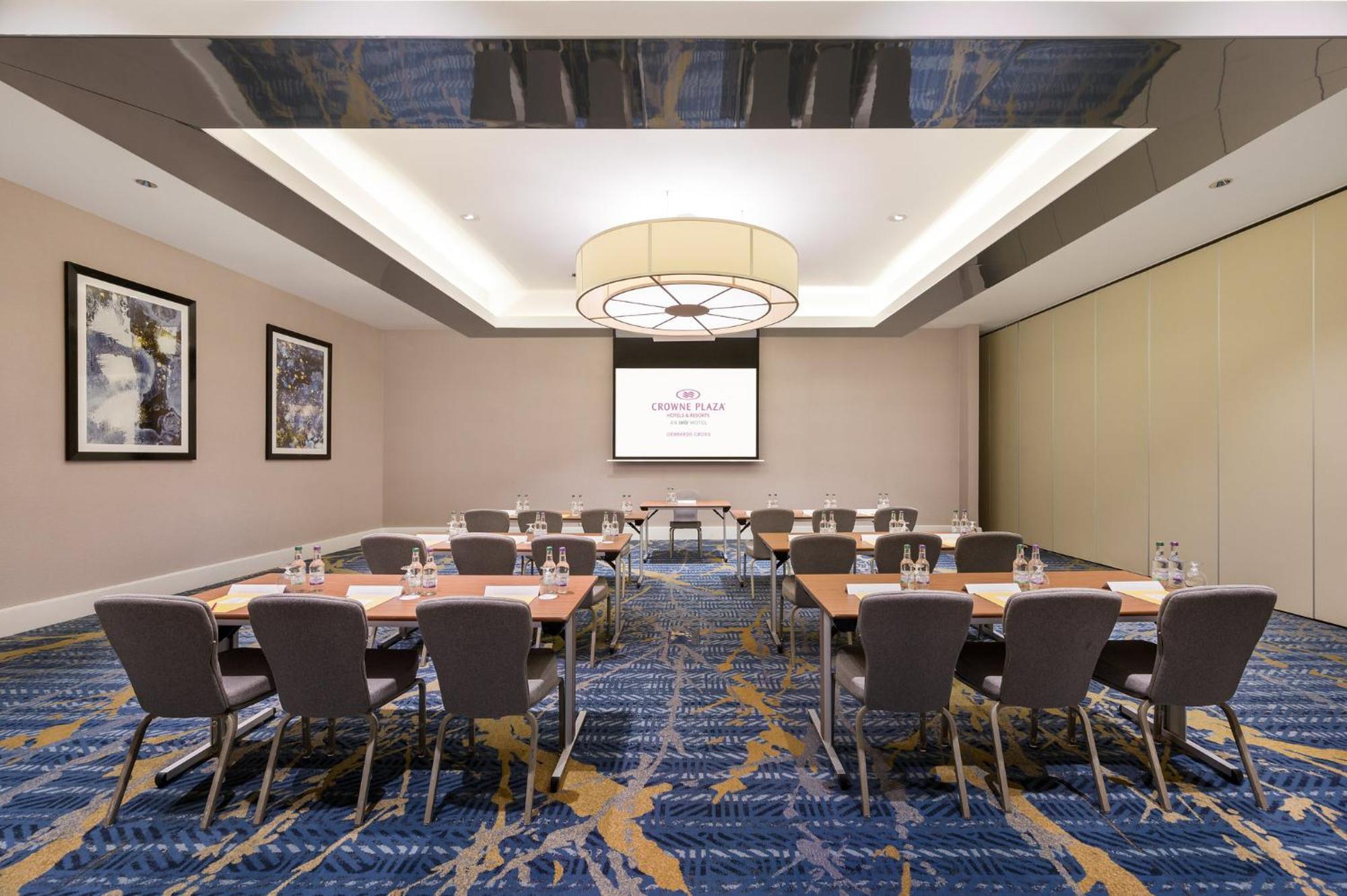 Crowne Plaza Gerrards Cross By Ihg Ξενοδοχείο Μπίκονσφιλντ Εξωτερικό φωτογραφία