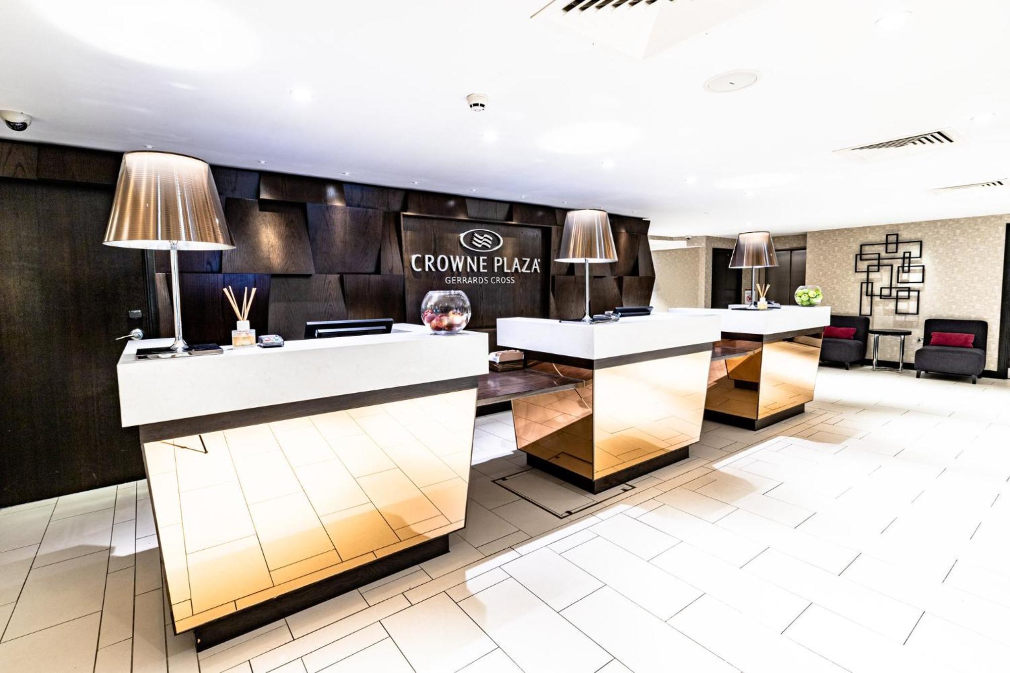 Crowne Plaza Gerrards Cross By Ihg Ξενοδοχείο Μπίκονσφιλντ Εξωτερικό φωτογραφία